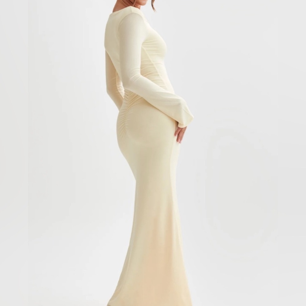 Meshki Millicent Slinky Long Sleeve Maxi Dress - Lemon / Pale Yellow